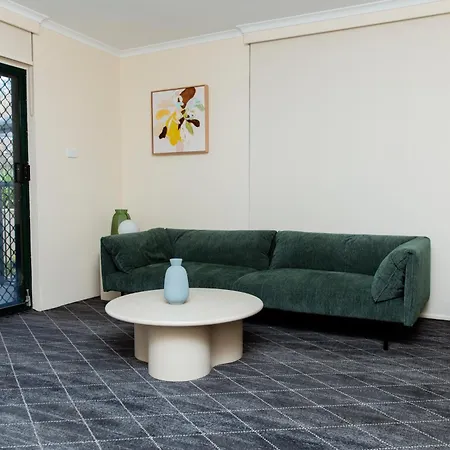 Lakeview Hotel Motel Shellharbour Exterior photo