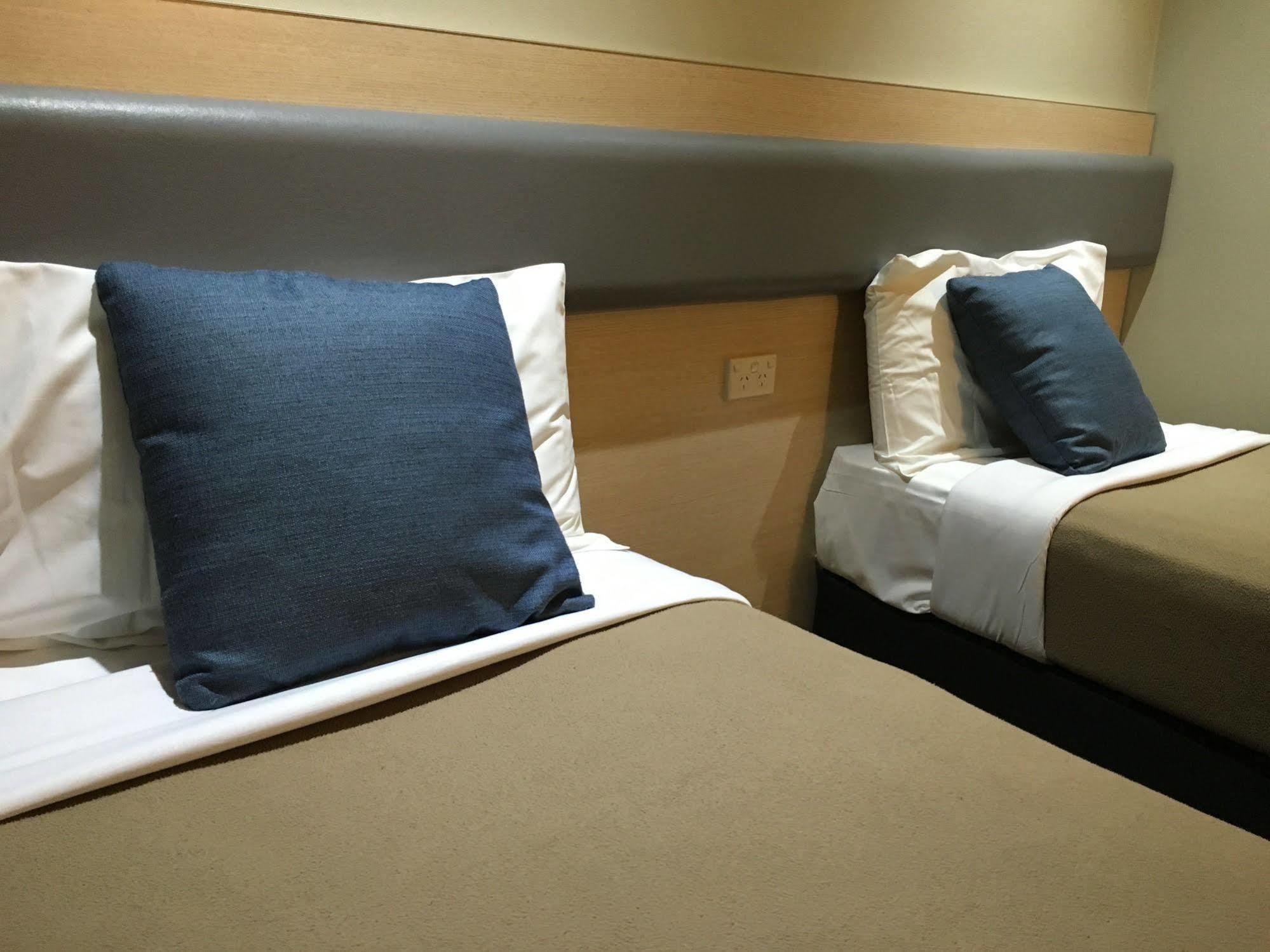 Lakeview Motel 3*